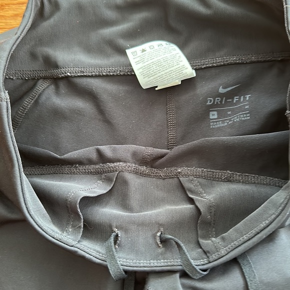 Nike dri fit Capri leggings - Picture 4 of 6